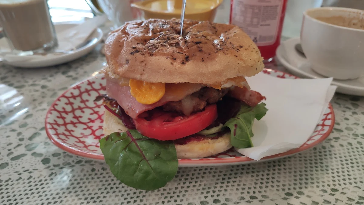 Beef Burger, The Cake Lady Cafe