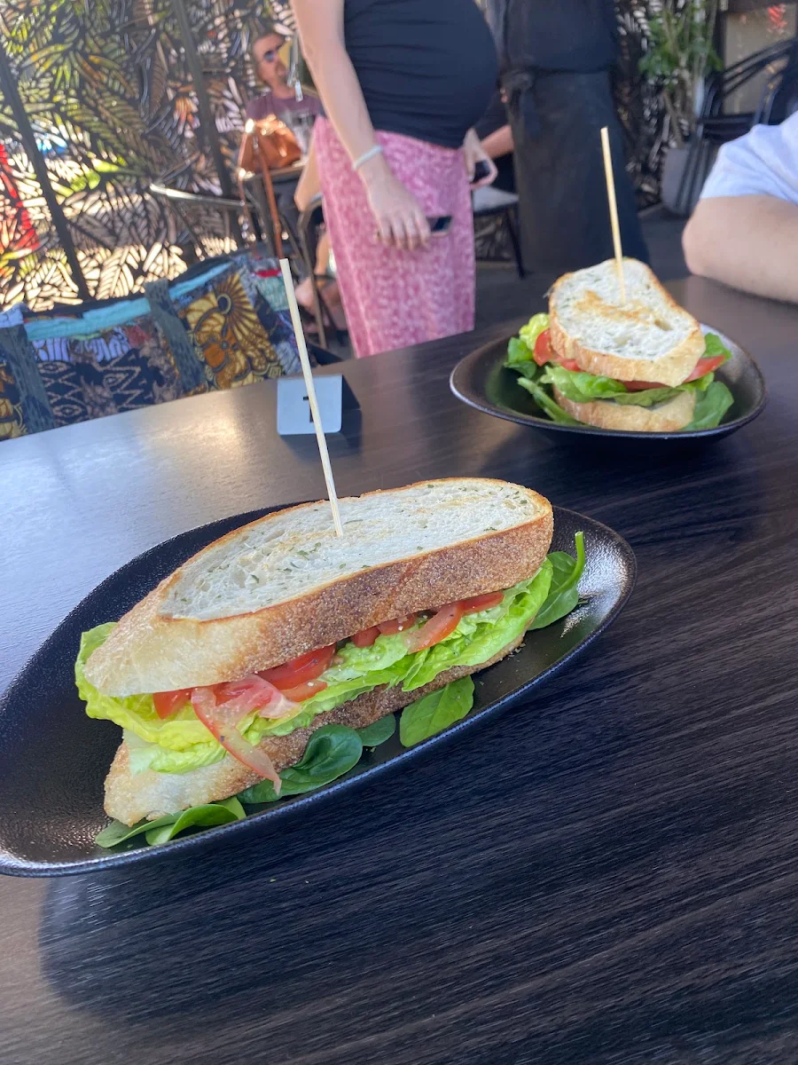Highlights, Cafe Johalia