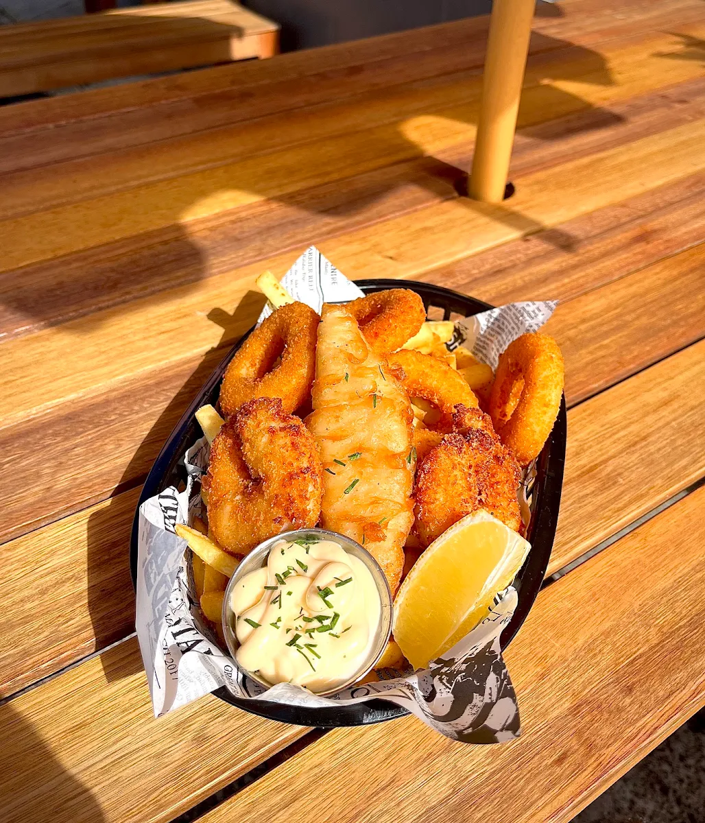 Beer Battered Chips, Three Flamingos Espresso