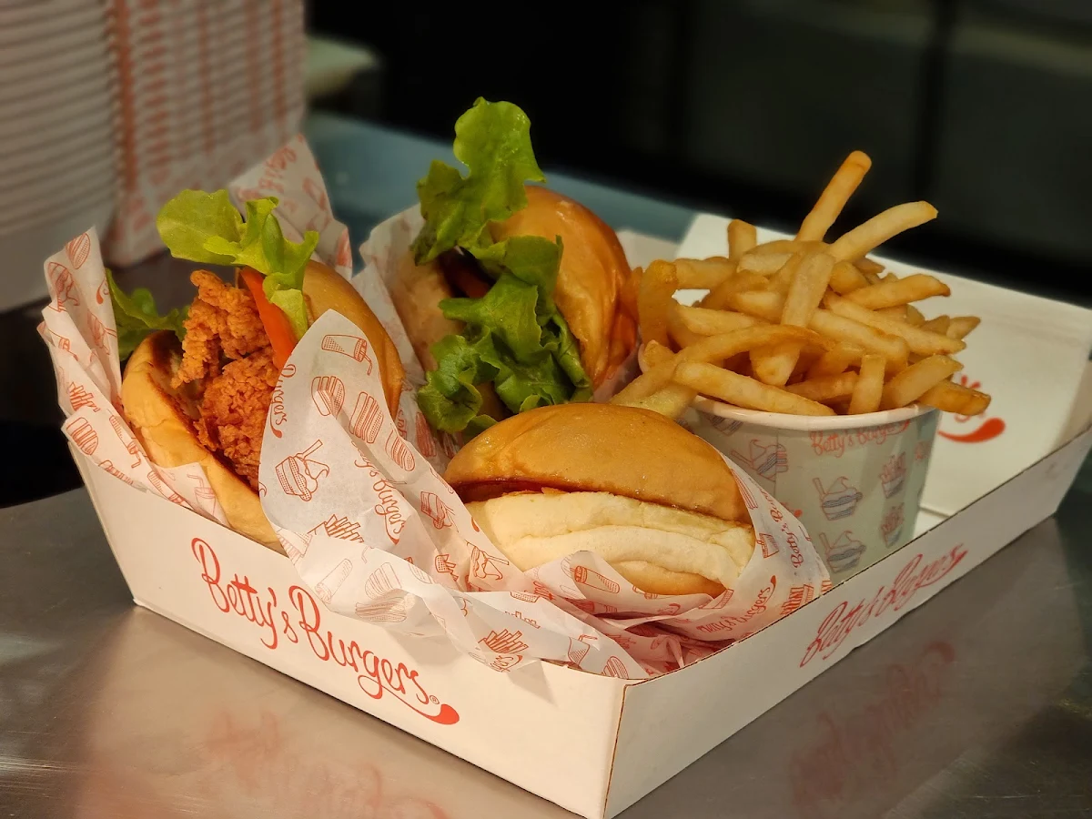 Highlights, Betty's Burgers