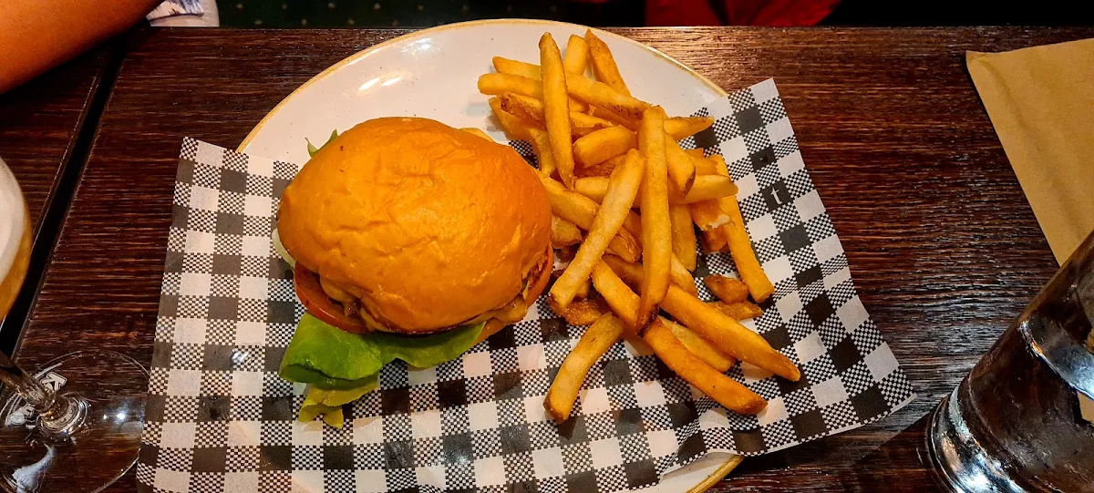 Cheeseburger and Chips, The Mill