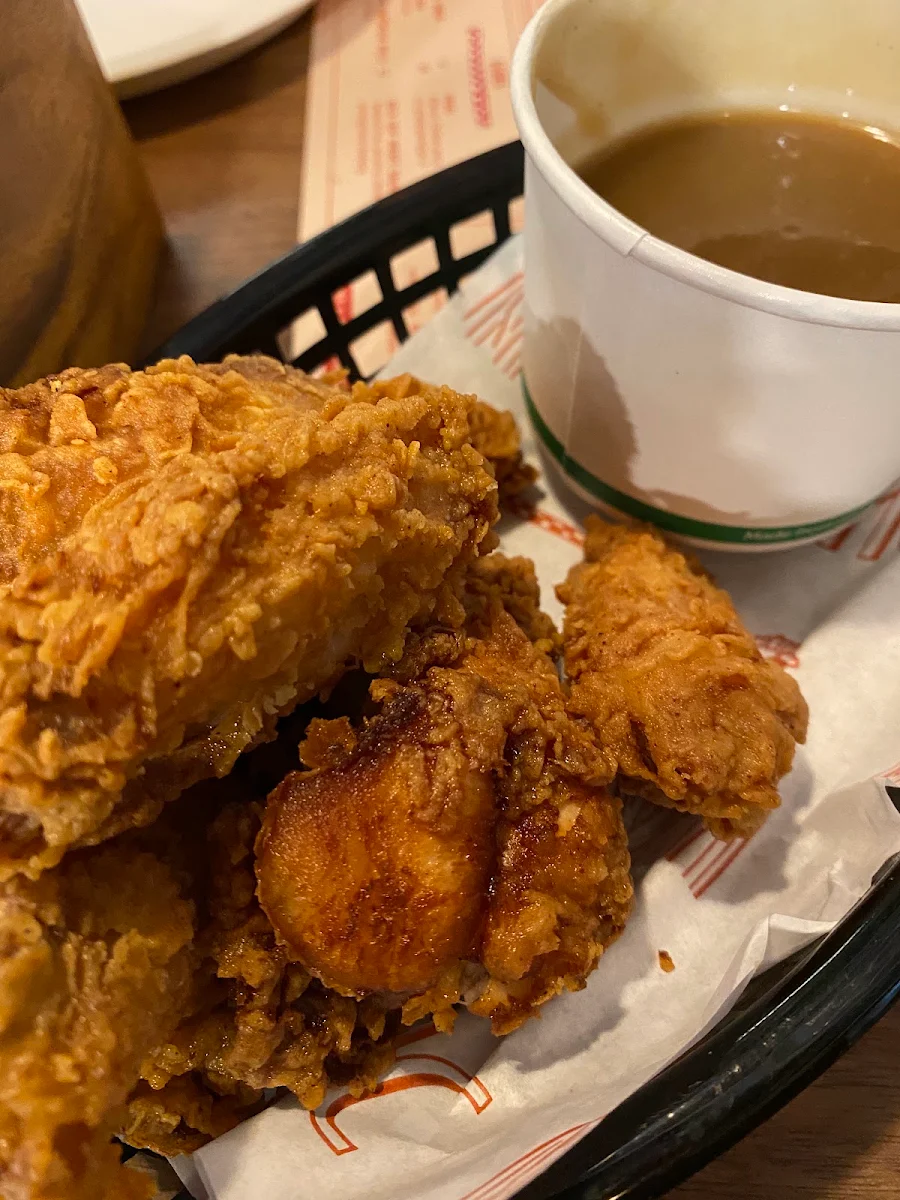 Chicken Wings with Gravy