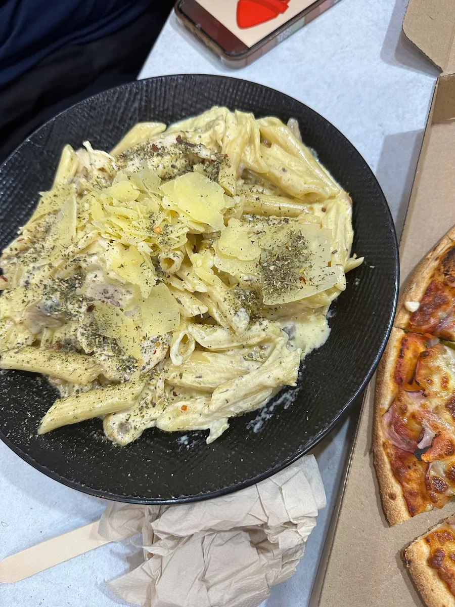 Pasta, 7 Heavens Pizza, Pasta, Cakes