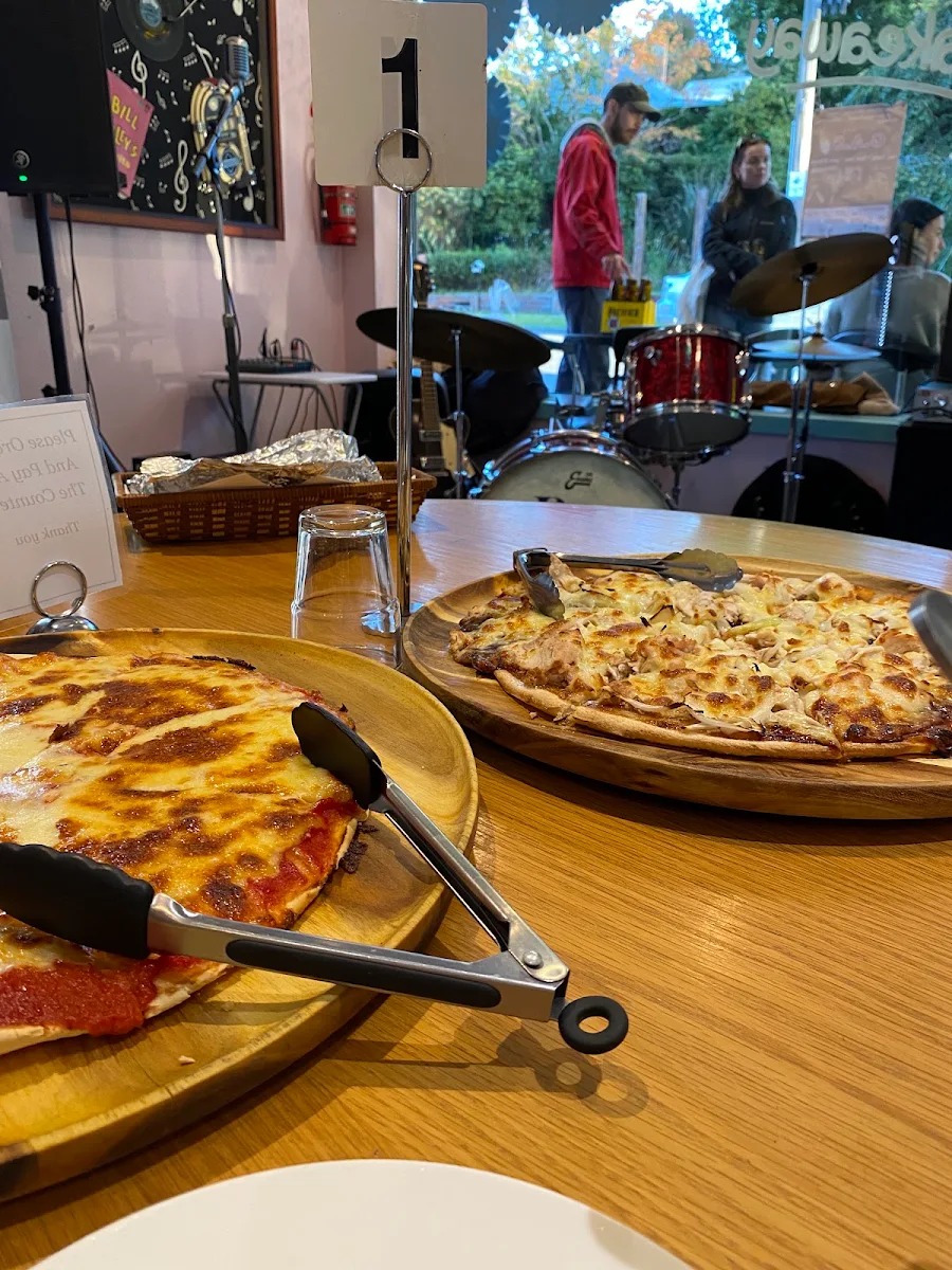 Highlights, CJ's Pizza Cafe