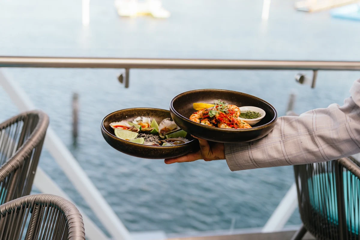 Highlights, Ishka Restaurant