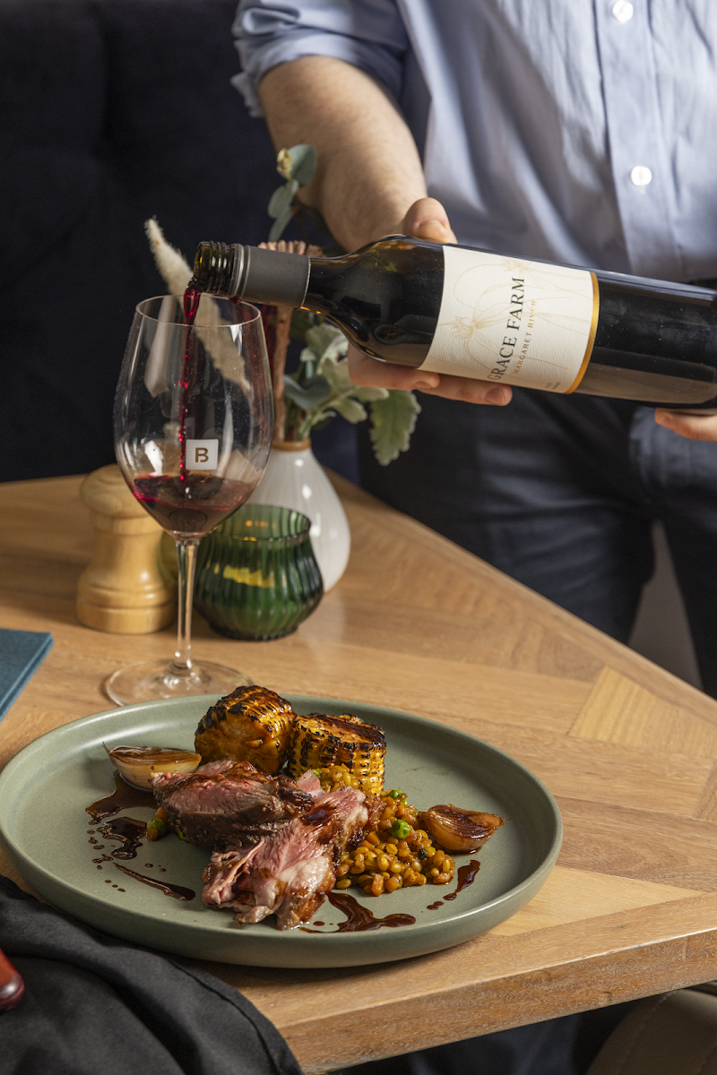Highlights, Ishka Restaurant