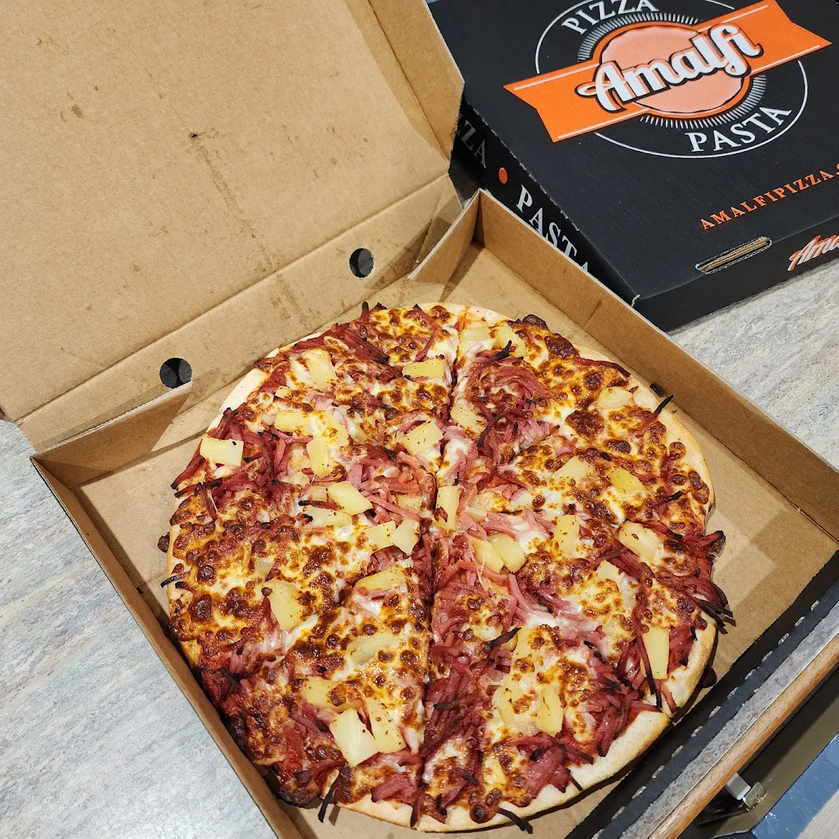Hawaiian, Amalfi Pizza & Pasta Burpengary