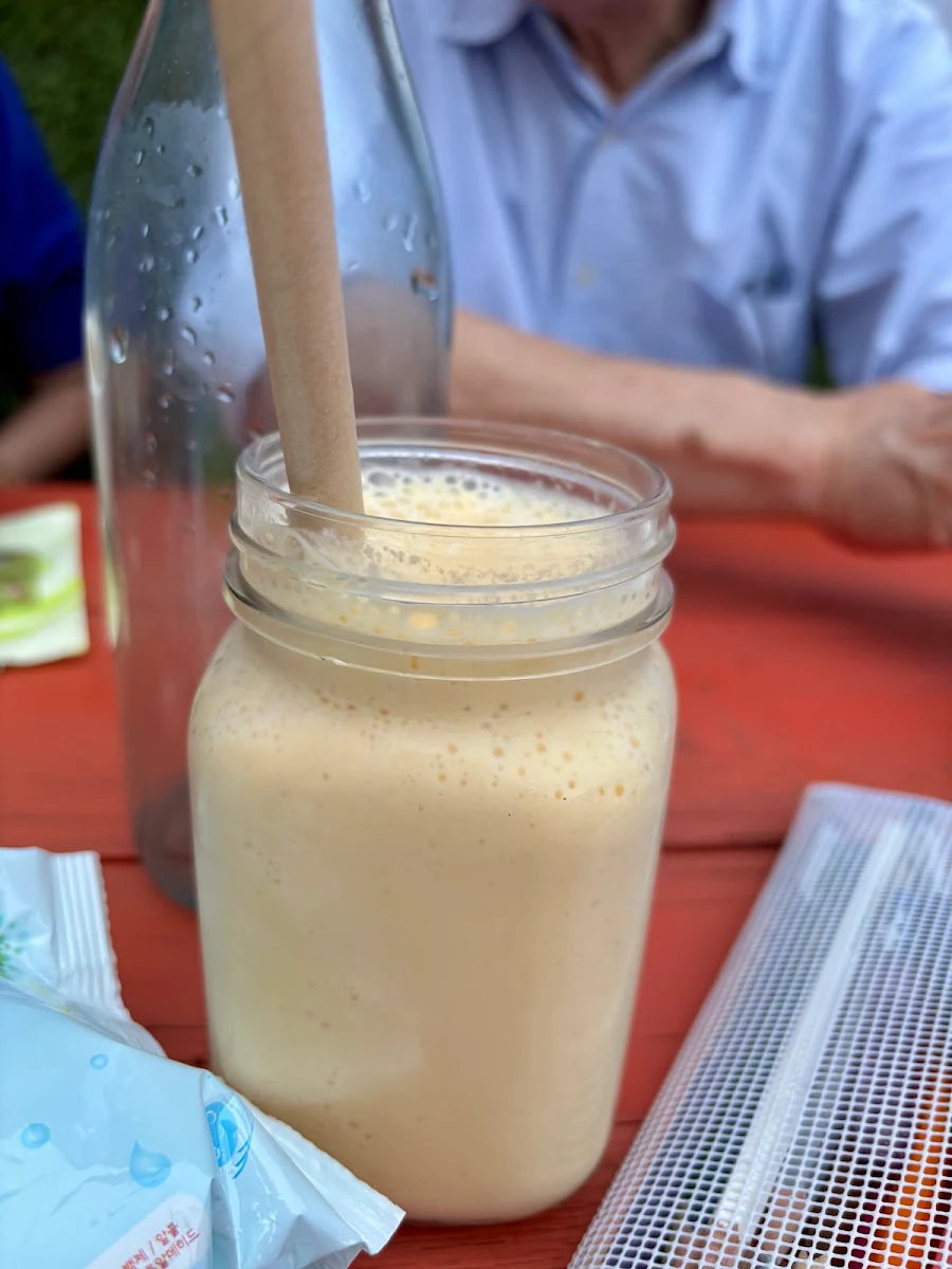 Mango Lassi, Pho Downtown