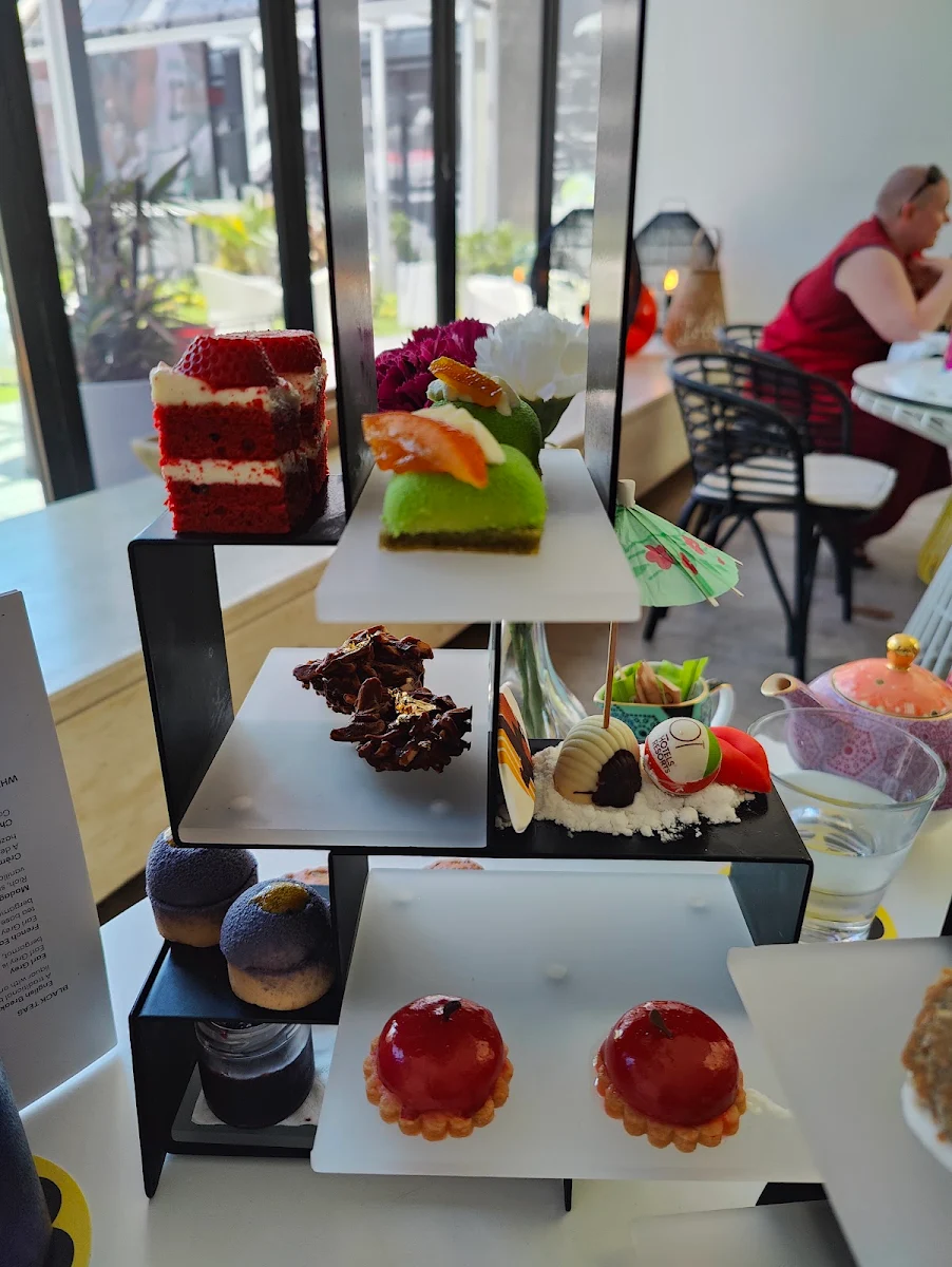 High Tea, Fixx Cafe and Lounge