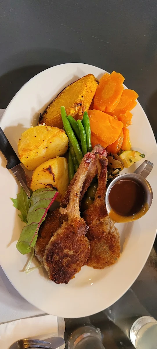 Lamb Cutlets, Commercial Hotel Heathcote