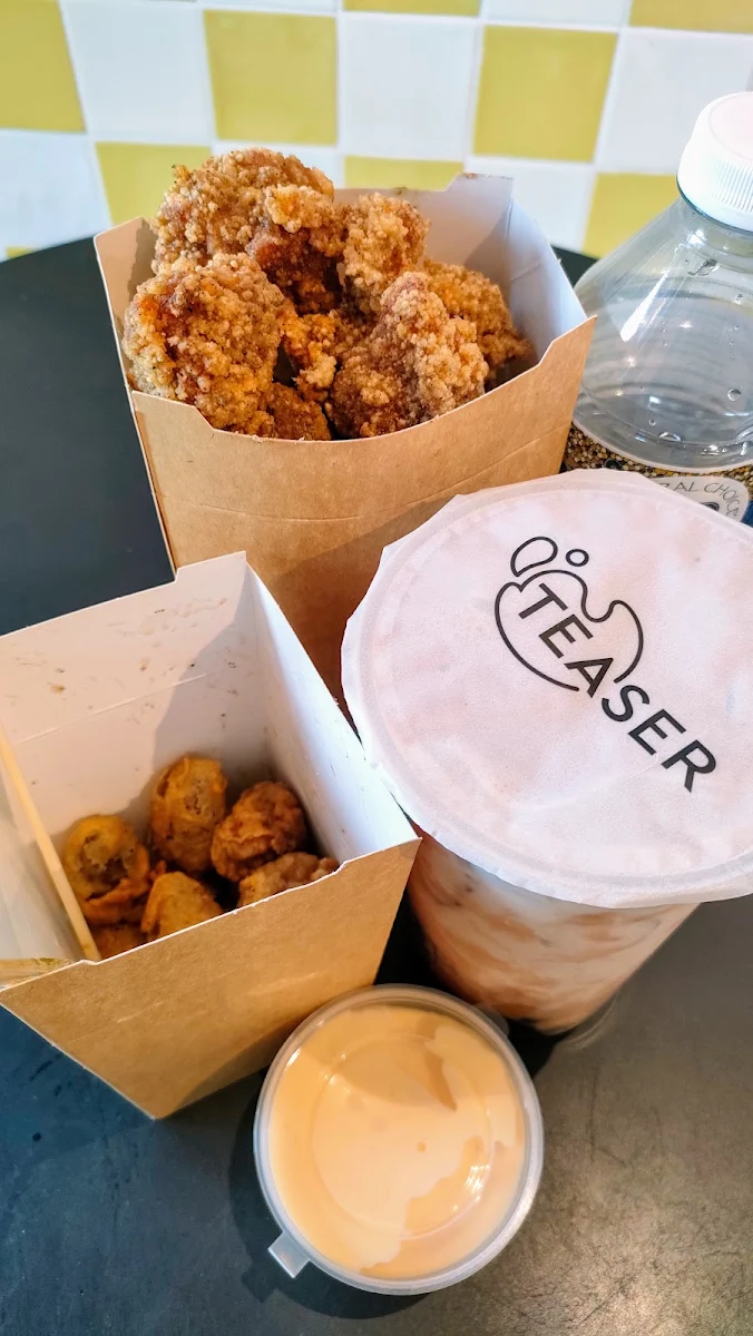 Chicken Hearts Chicken Popcorn Taro Milk Tea with Pearls