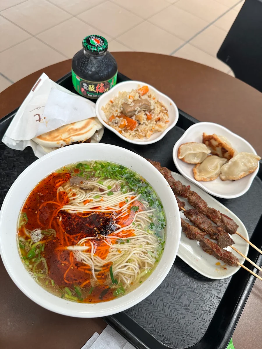 Highlights, Mr. Zeng Lanzhou Beef Noodle 大曾面道兰州牛肉面