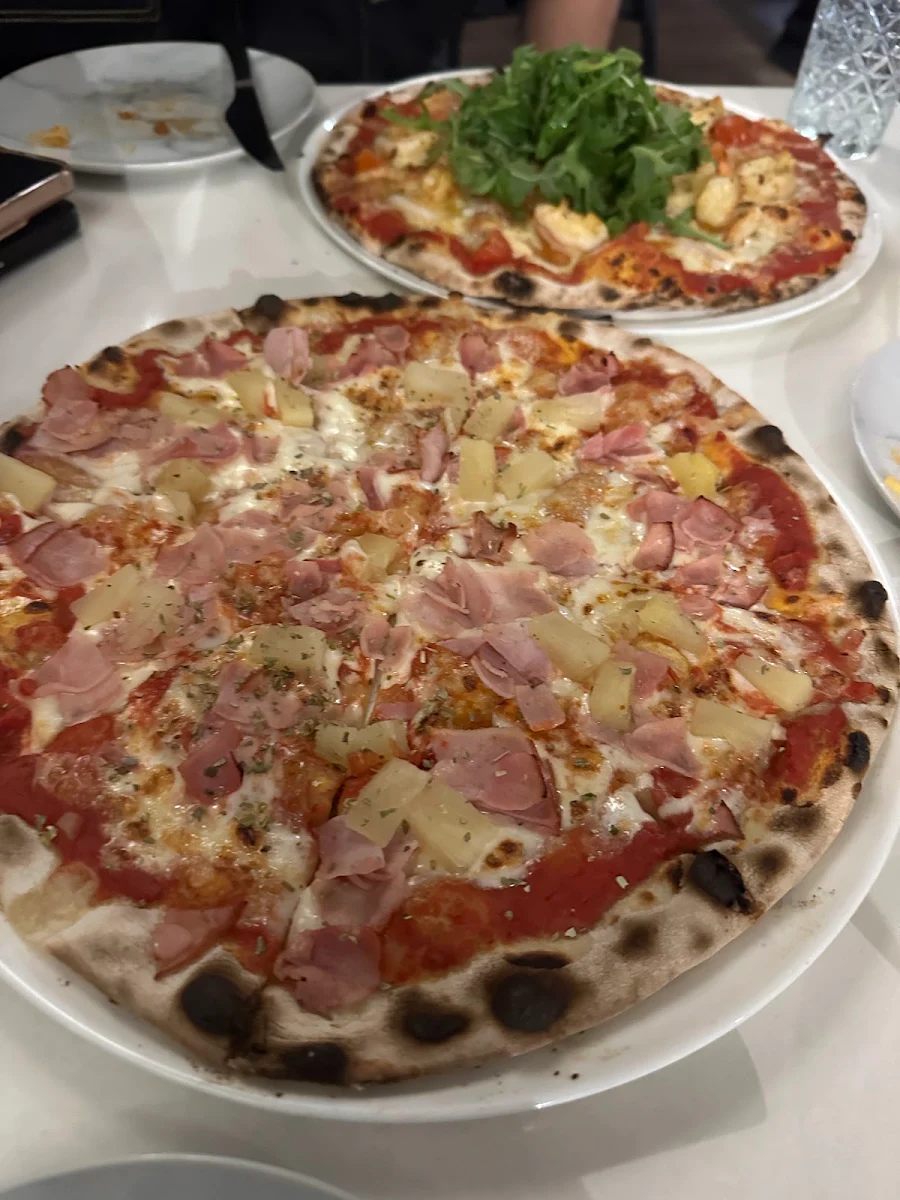Hawaiian Pizza