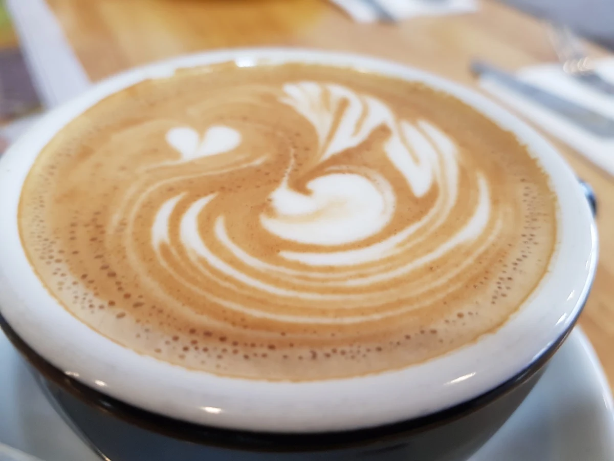 Flat White, Bees Knees Cafe