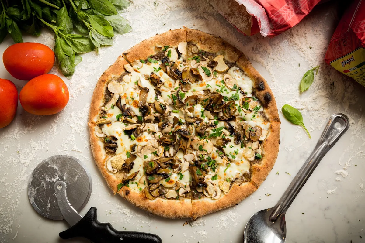 Highlights, 458 Pizzeria