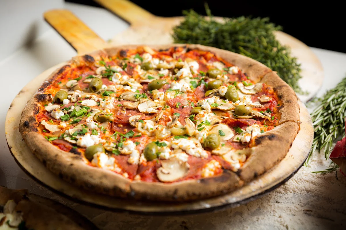 Highlights, 458 Pizzeria