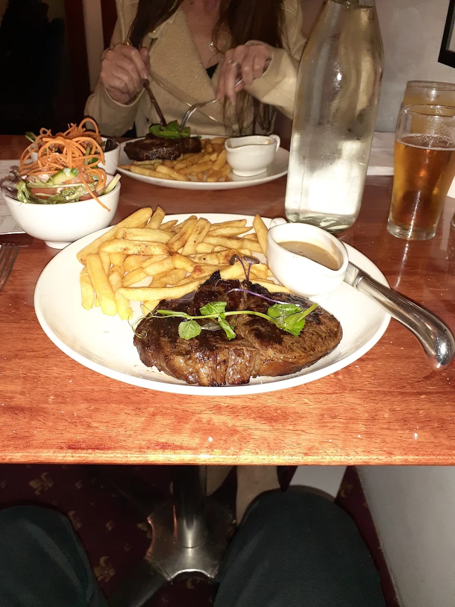Steak Night, Elephant & Castle Hotel