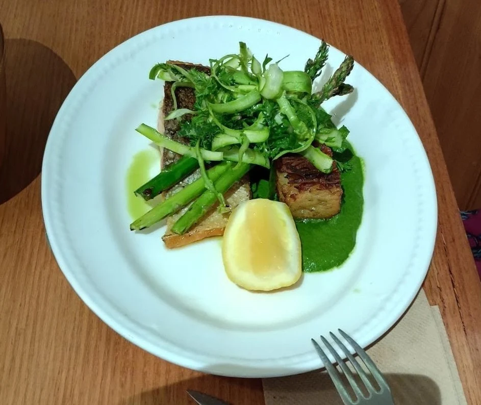 Salmon, Bridge Hotel Werribee