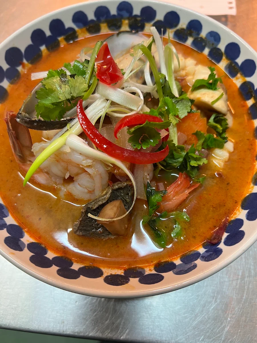 Chu Chee, Nakorn Thai Restaurant & Bar