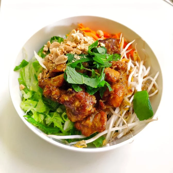 Highlights, Le Cafe - Vietnamese restaurant