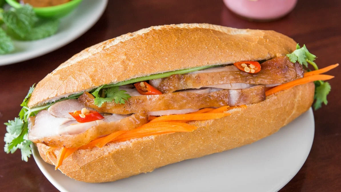 Highlights, Le Cafe - Vietnamese restaurant