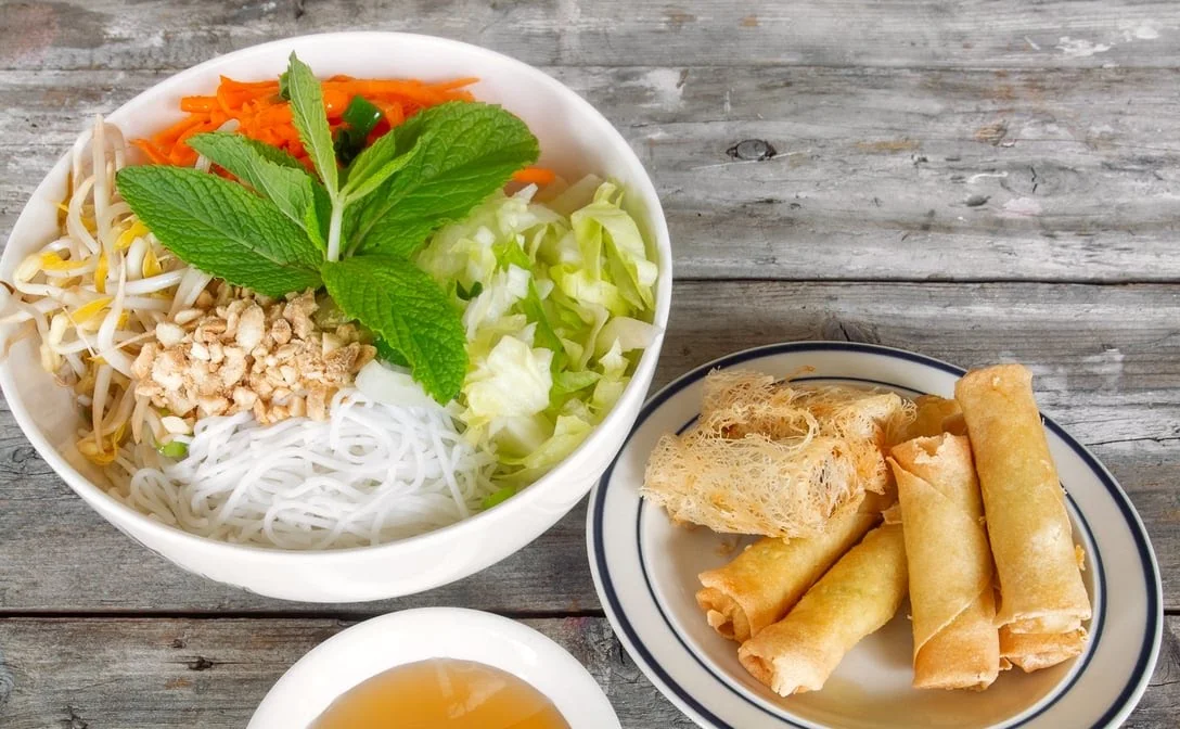 Highlights, Le Cafe - Vietnamese restaurant