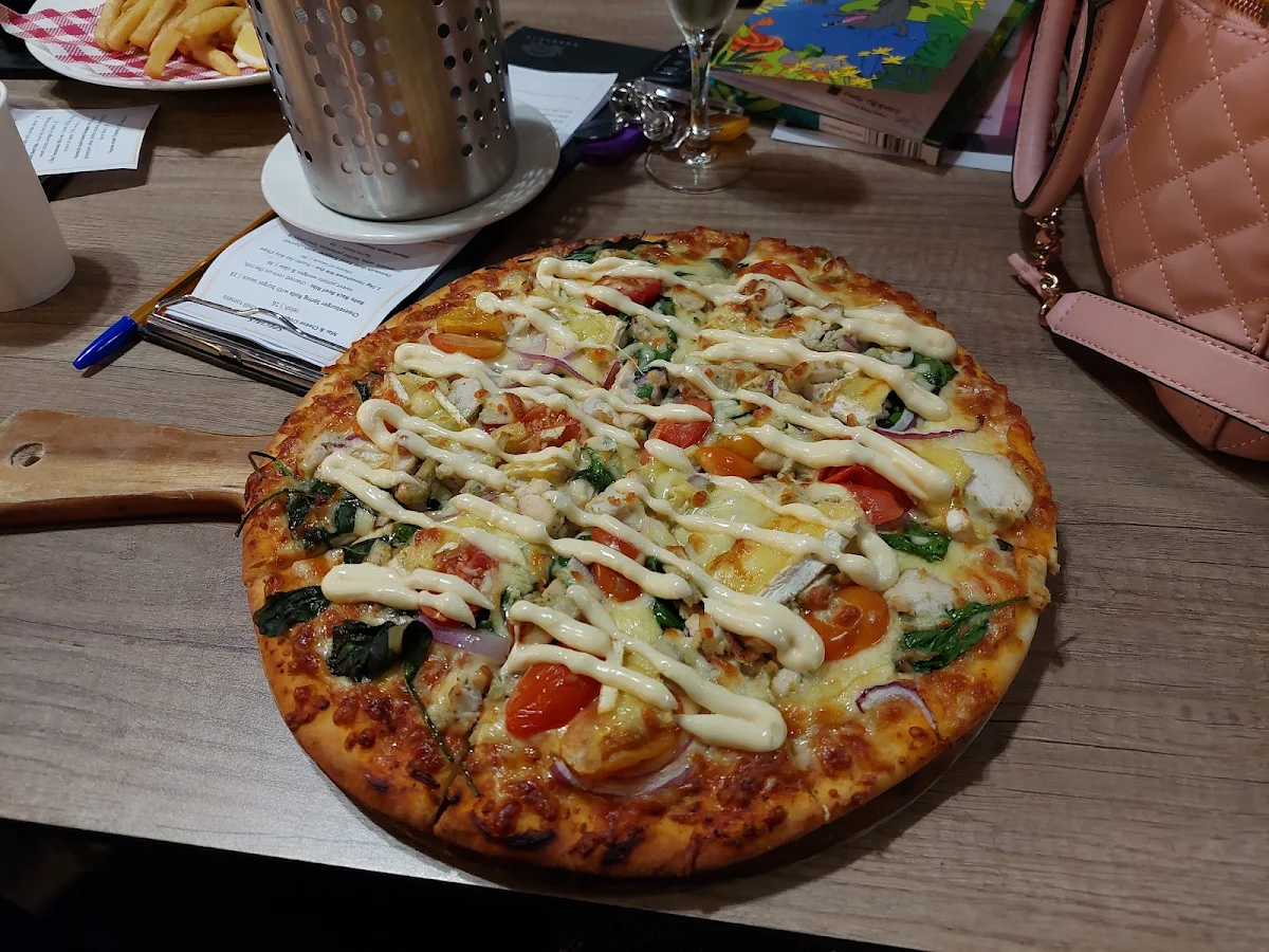 Chicken Avocado Pizza Margherita