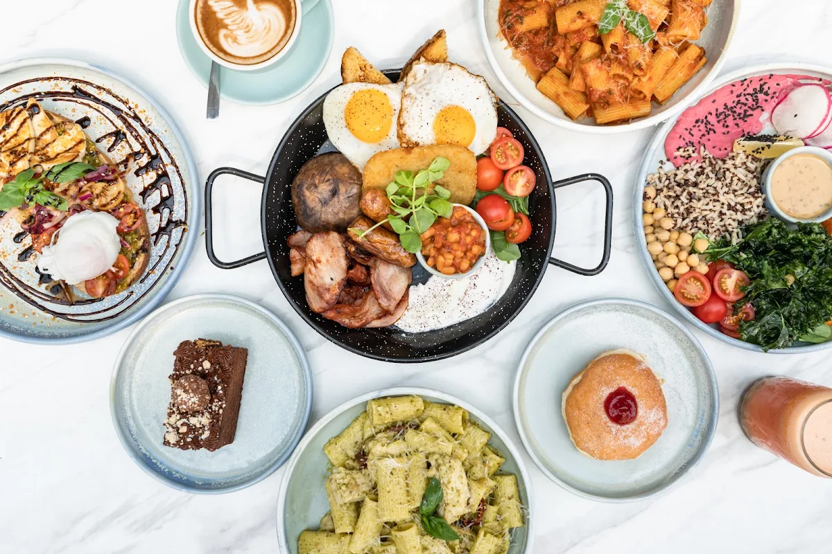 Highlights, Durk's Cafe + Eatery Charlestown