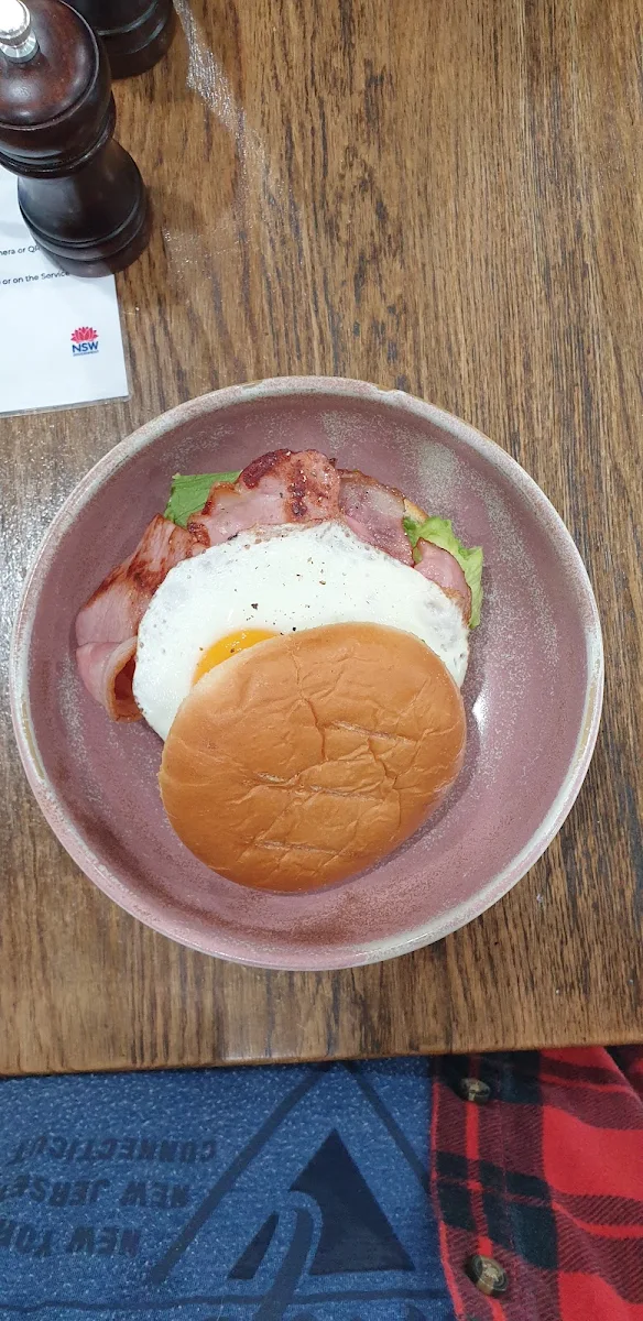 Bacon & Egg Roll