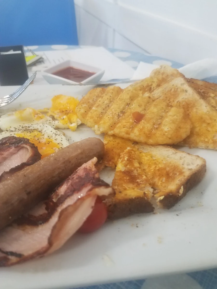 Big Breakfast, The Rustic Cafe Gin Gin