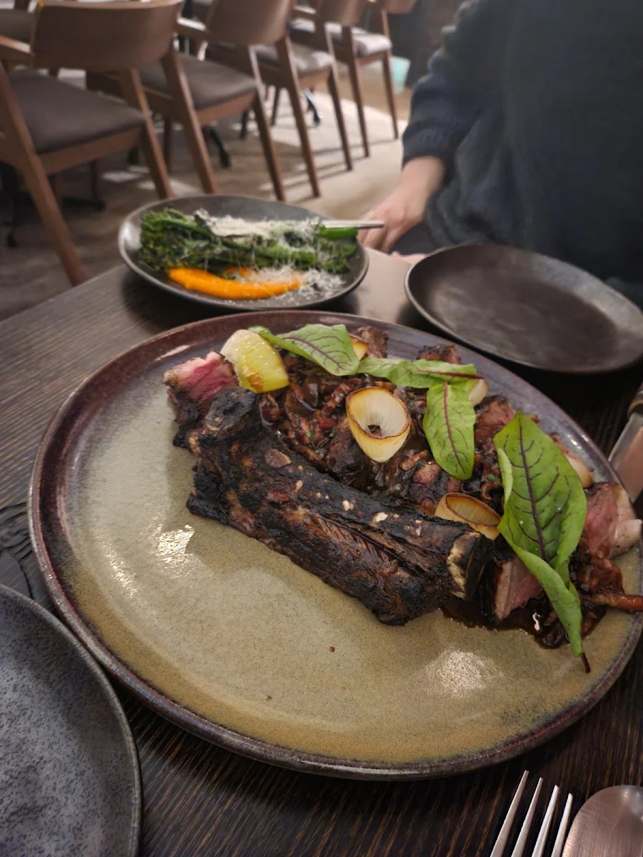 Tomahawk Steak, Mjølner