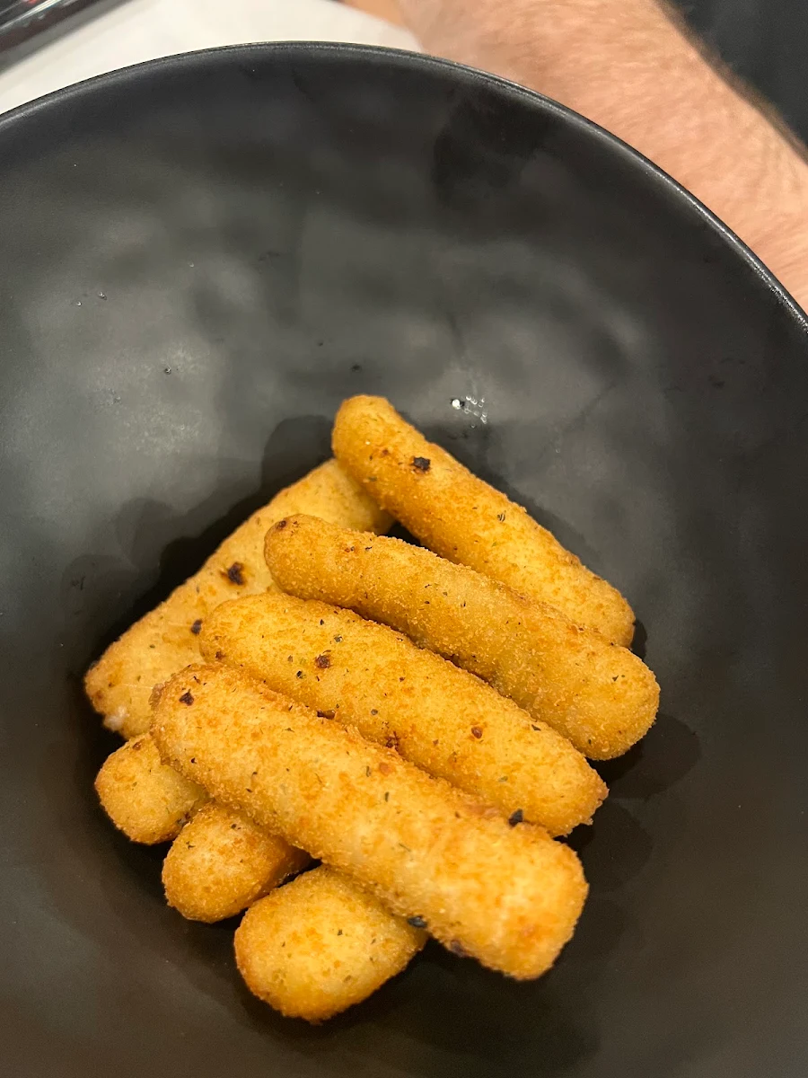 Mozzarella Sticks, Kickin' Inn Petersham