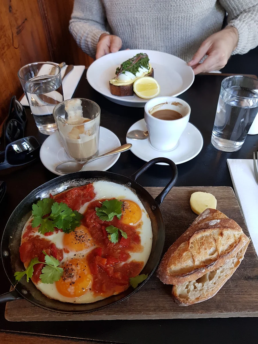 Baked Eggs, Napier Quarter