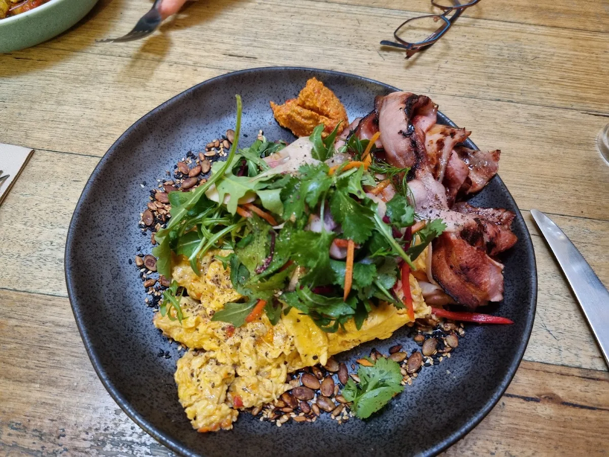 Chilli Scrambled Eggs with Bacon