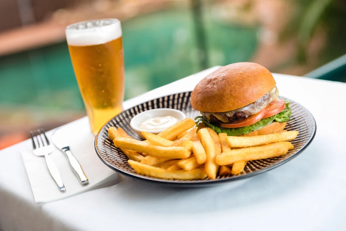Highlights, Treetops Restaurant