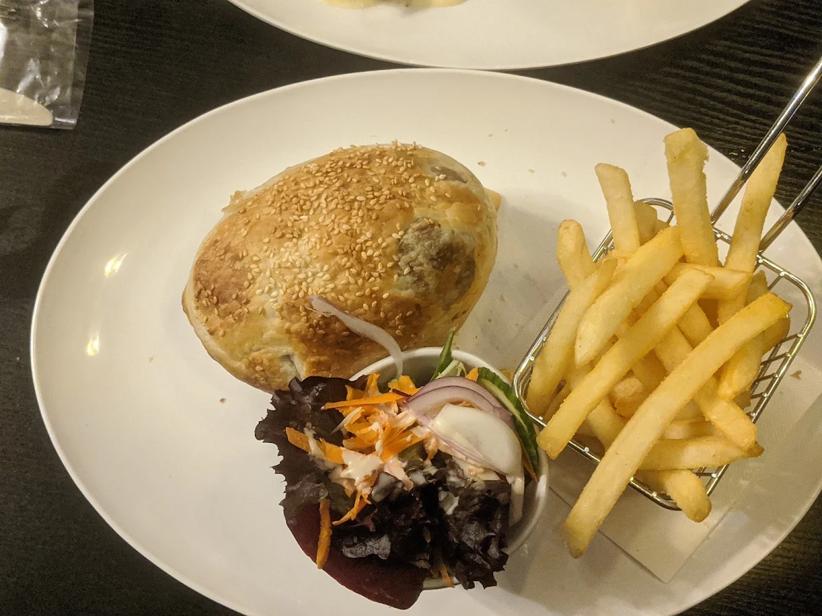 Highlights, Bistro, Katoomba Family Hotel