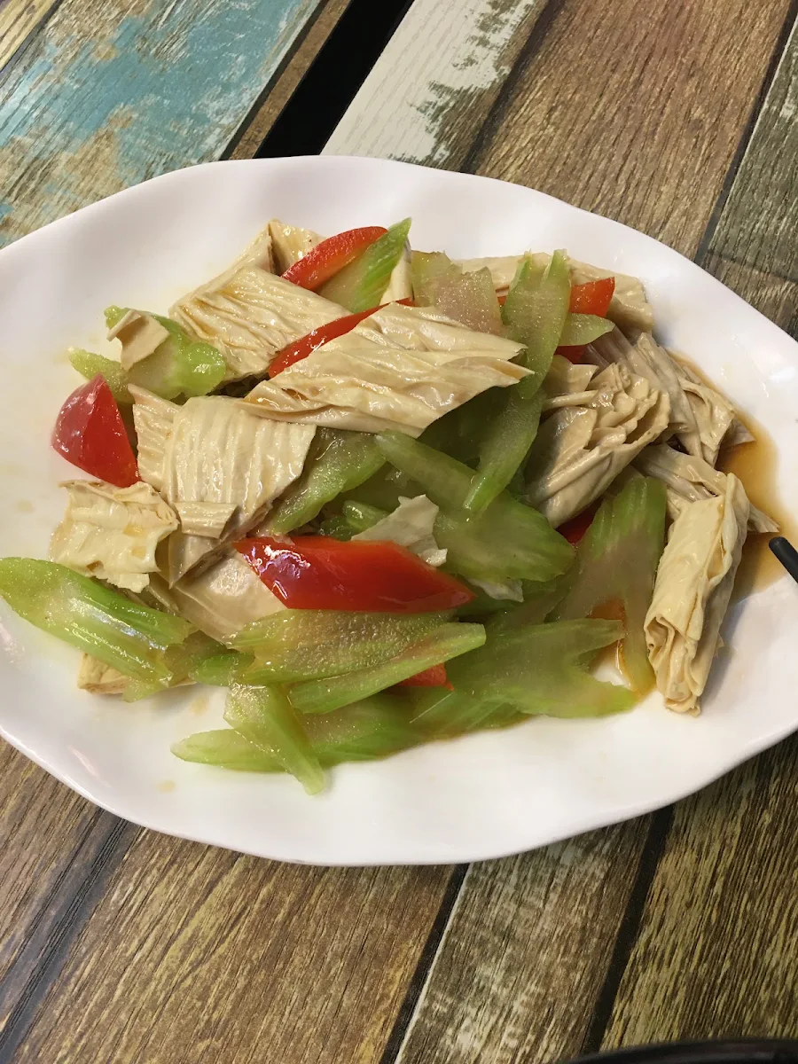 cd01 Celery with Dried Tofu Skin