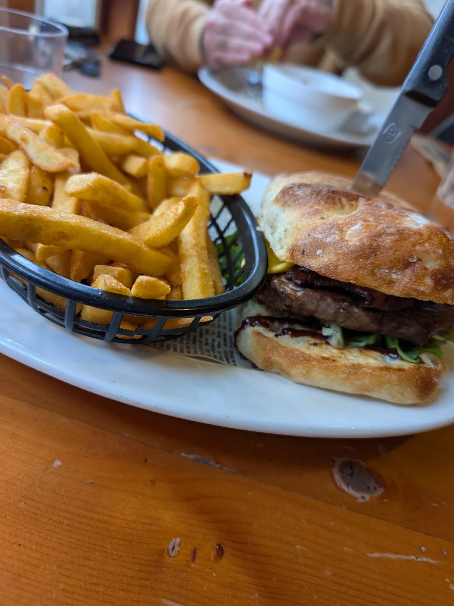 Highlights, The Greendale Pub