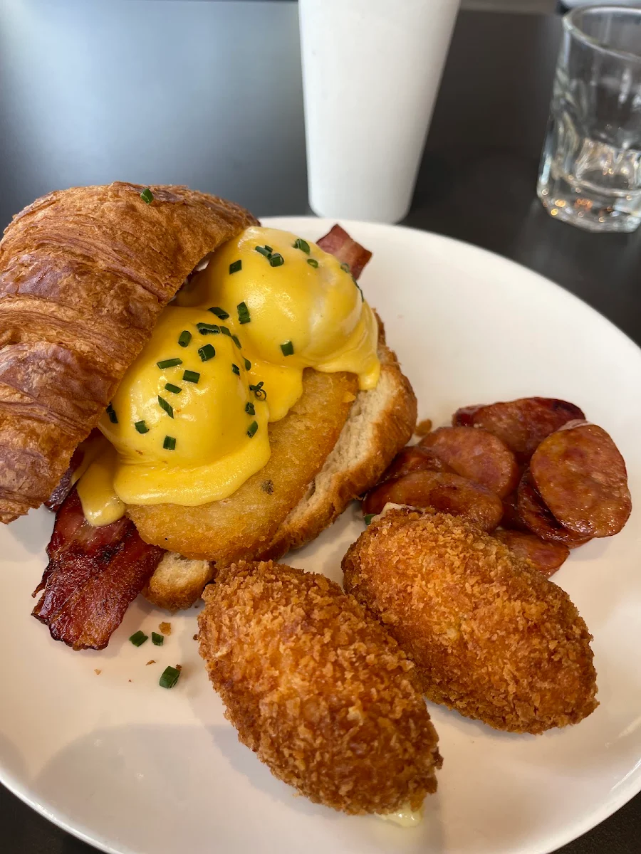 Eggs Benedict's, Dusty Fox Cafe