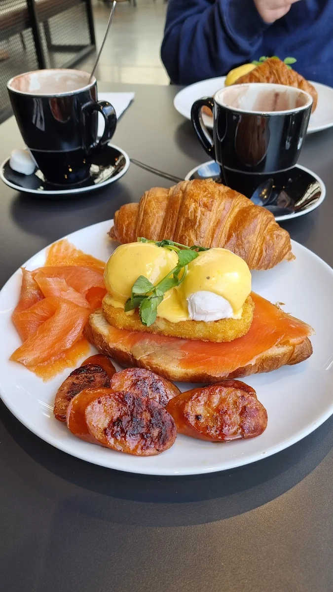 Highlights, Dusty Fox Cafe