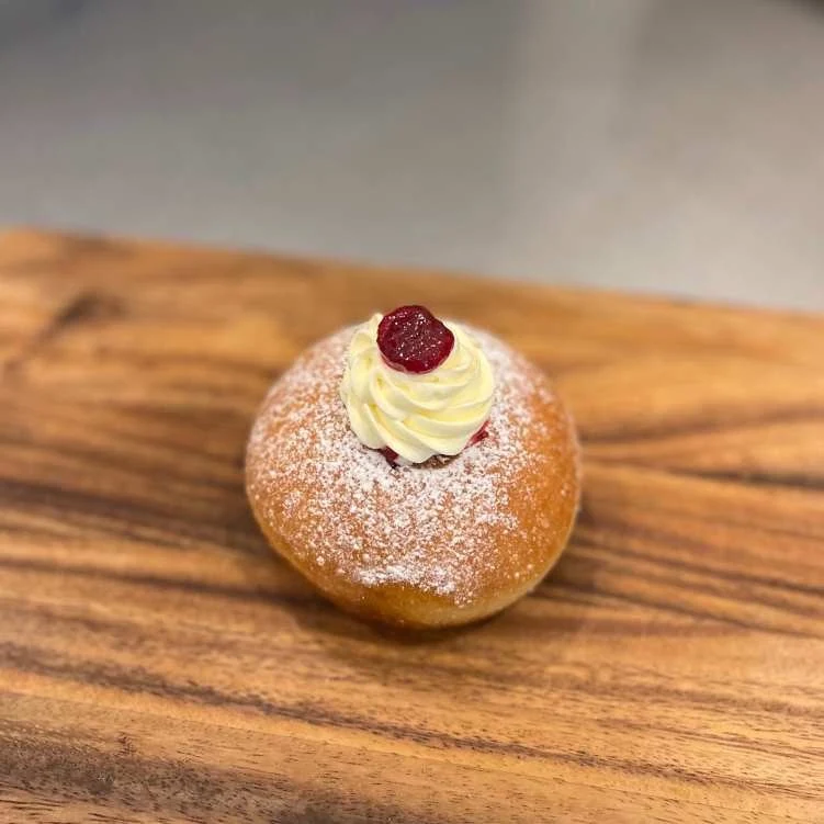 Highlights, Bonbons Bakery The Pines