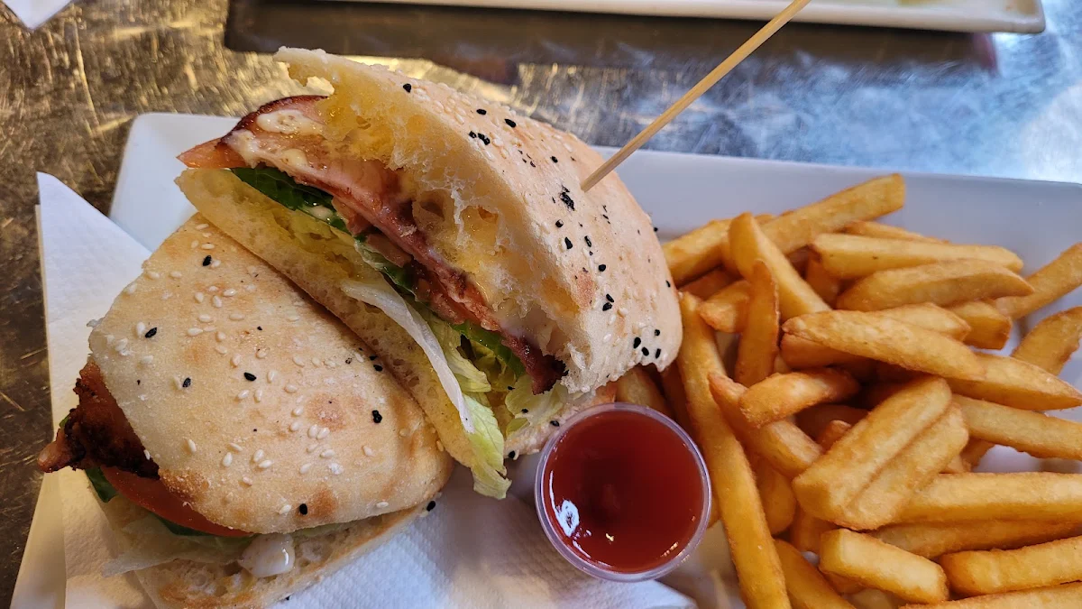 blt, Mount Glorious Cafe