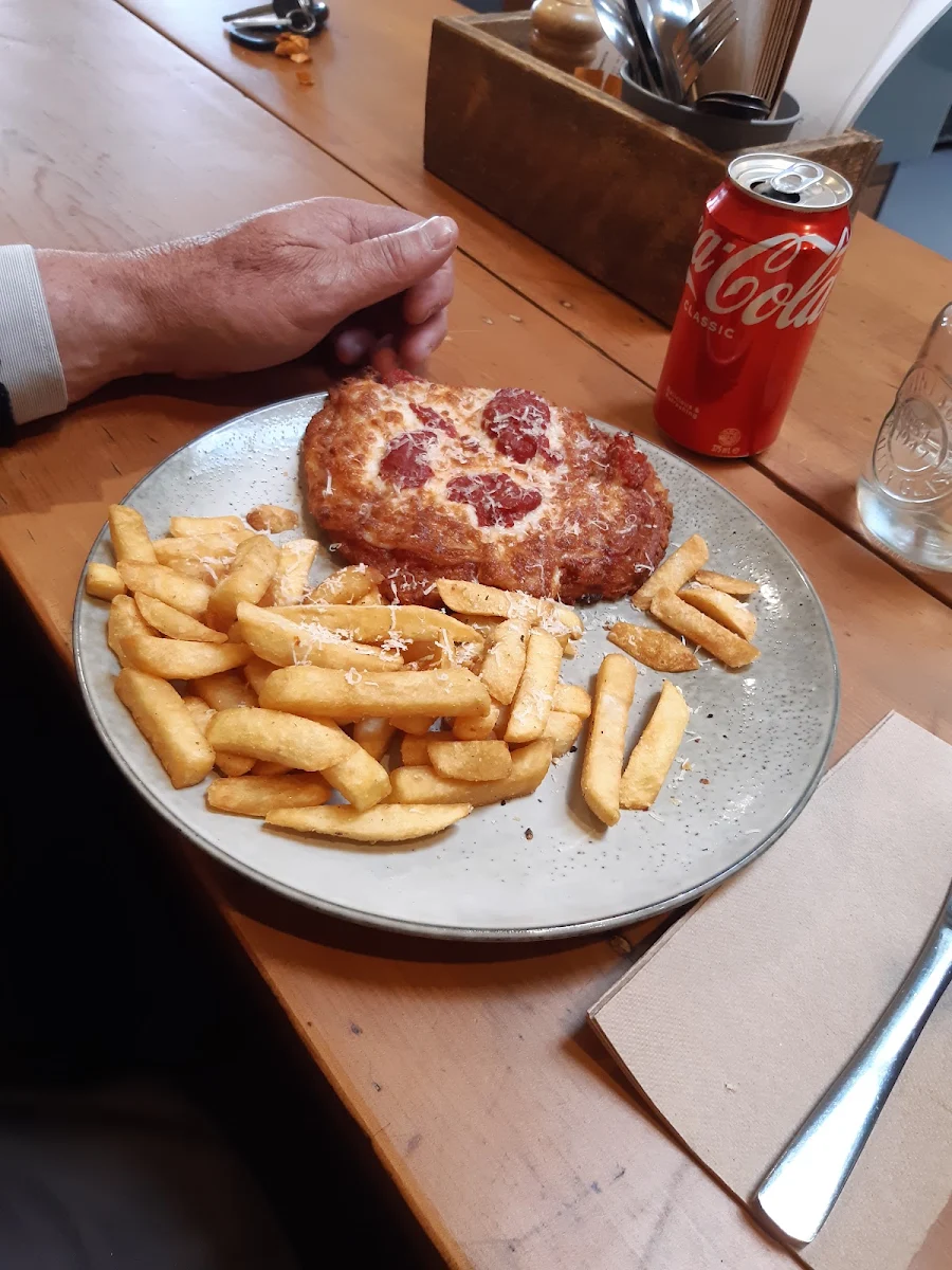 Chicken Parma, Ruby Cafe