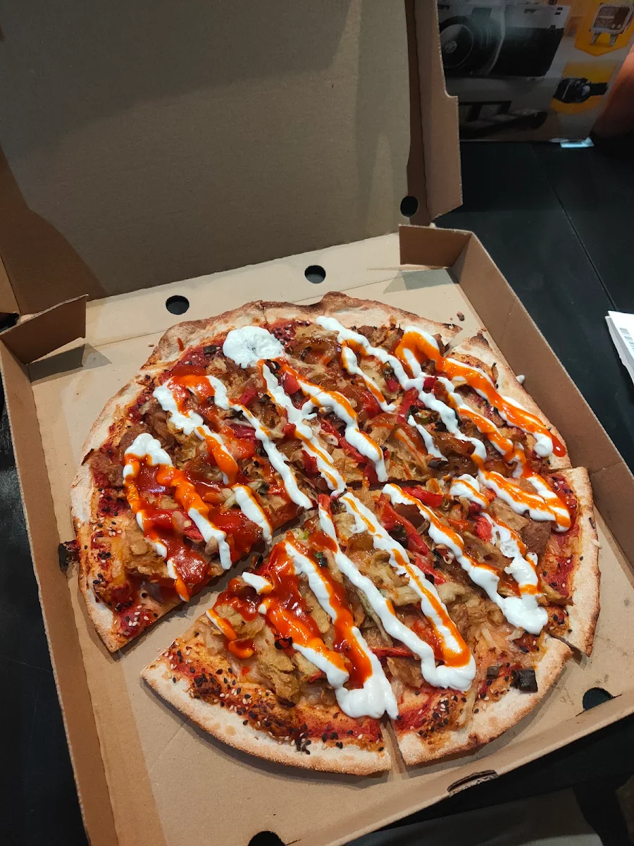 Chicken Pizza, Crust Pizza Port Macquarie