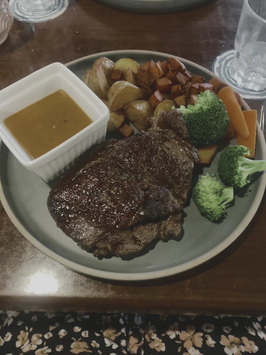 Steak with Dianne Sauce Chat Potatoes and Veggies