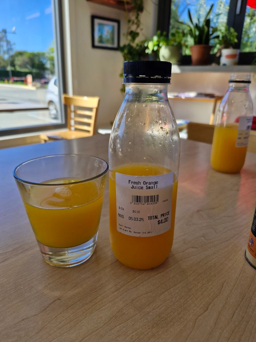 Highlights, Cafe Viana
