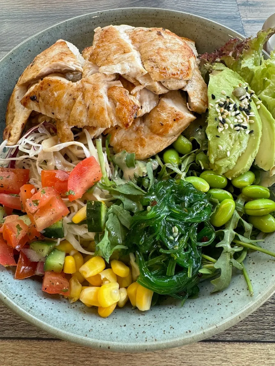 Grilled Chicken Poke Bowl