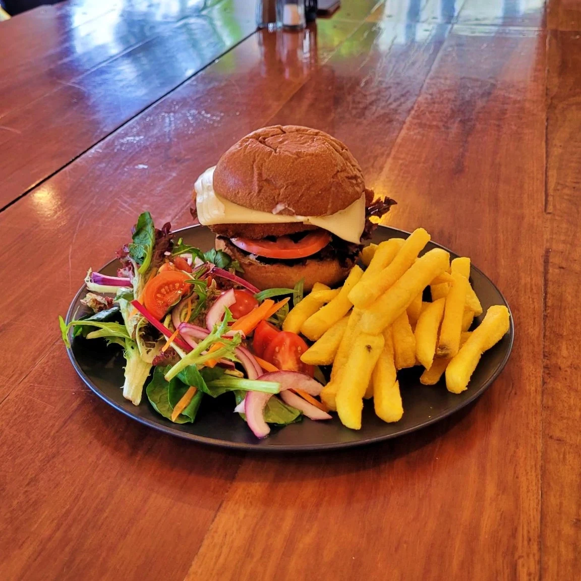 Highlights, Hummingbirds Restaurant and Bar