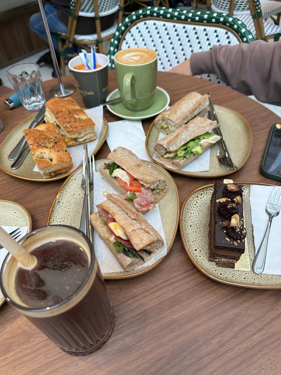 Highlights, Saint Florent Cafe