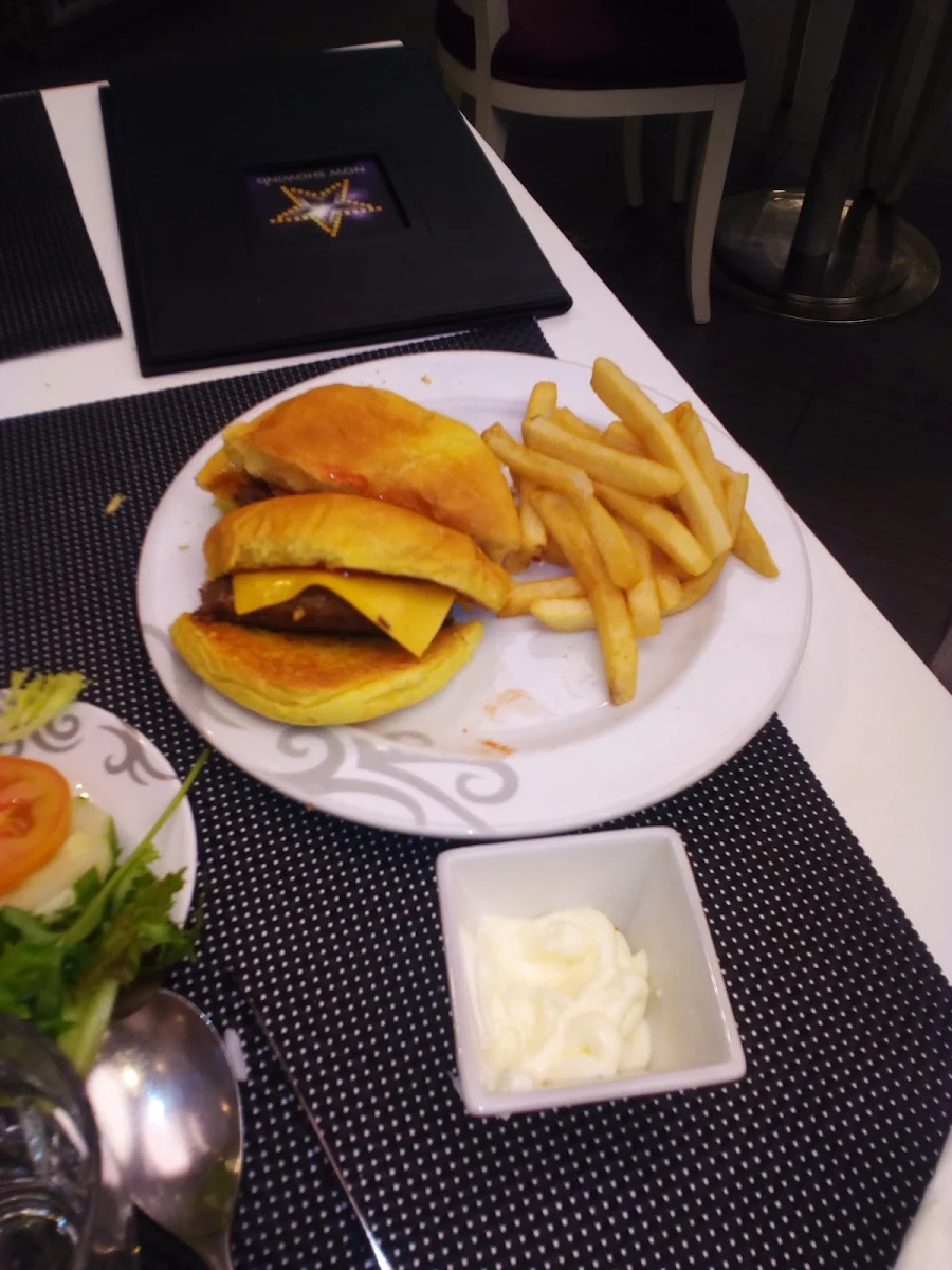 Burger, McDonald's Fawkner